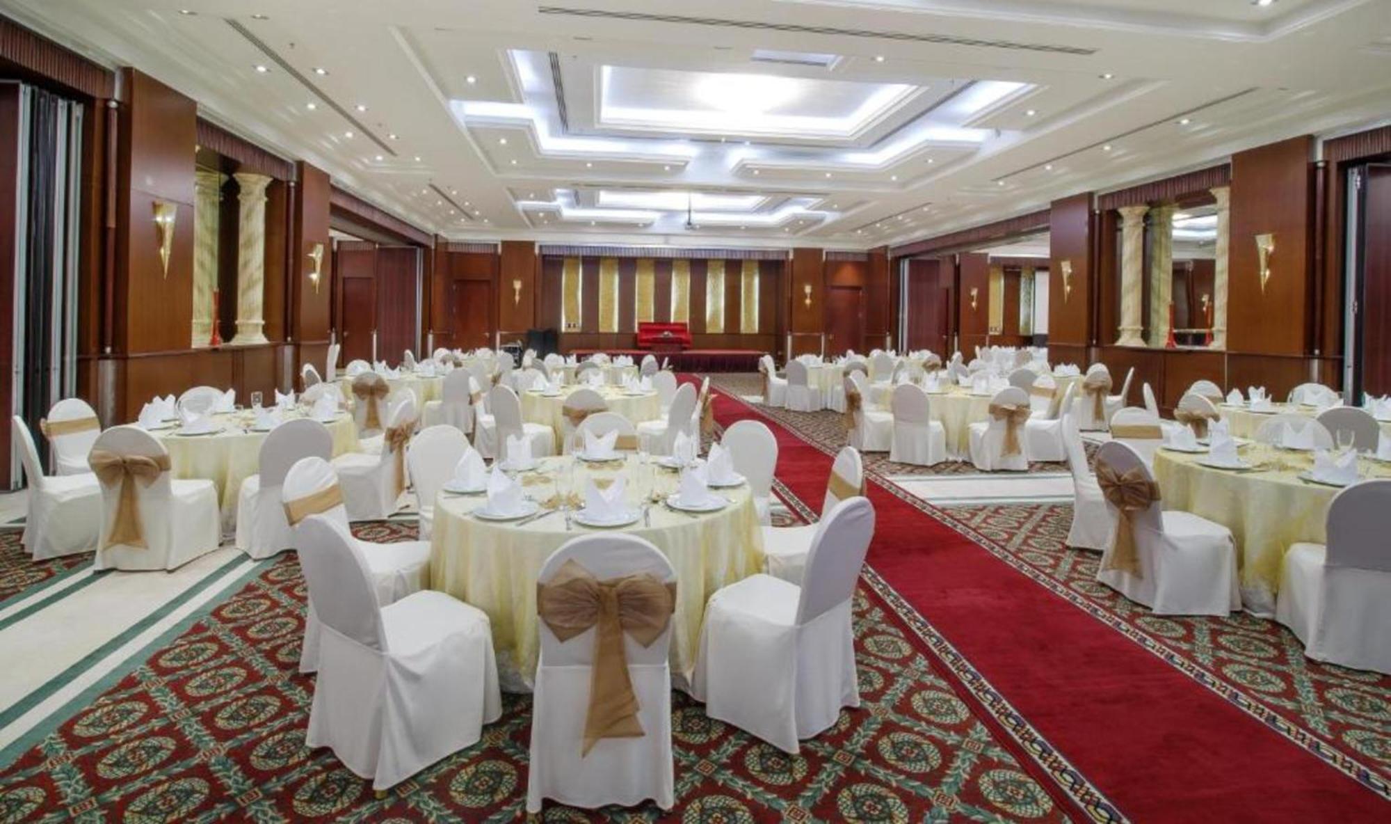 Dancenter Luxe Corniche Hotel Formerly Concorde Hotel Fujairah Exterior photo