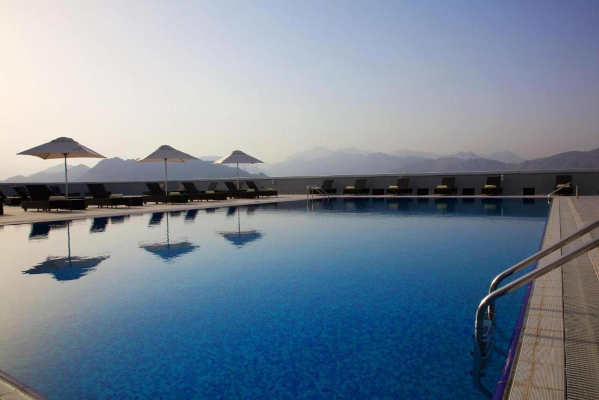 Dancenter Luxe Corniche Hotel Formerly Concorde Hotel Fujairah Exterior photo
