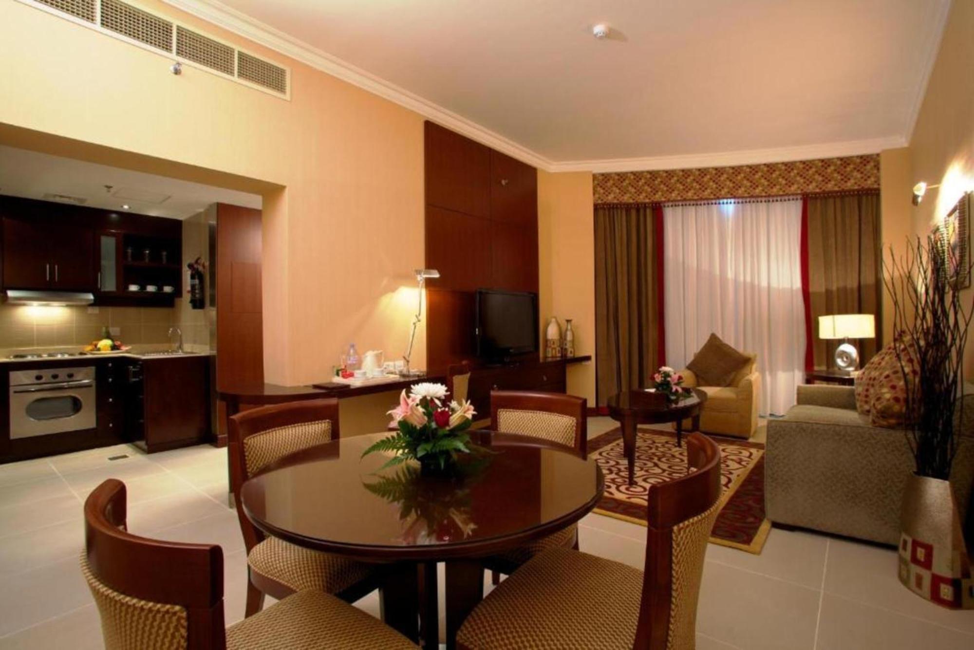 Dancenter Luxe Corniche Hotel Formerly Concorde Hotel Fujairah Exterior photo