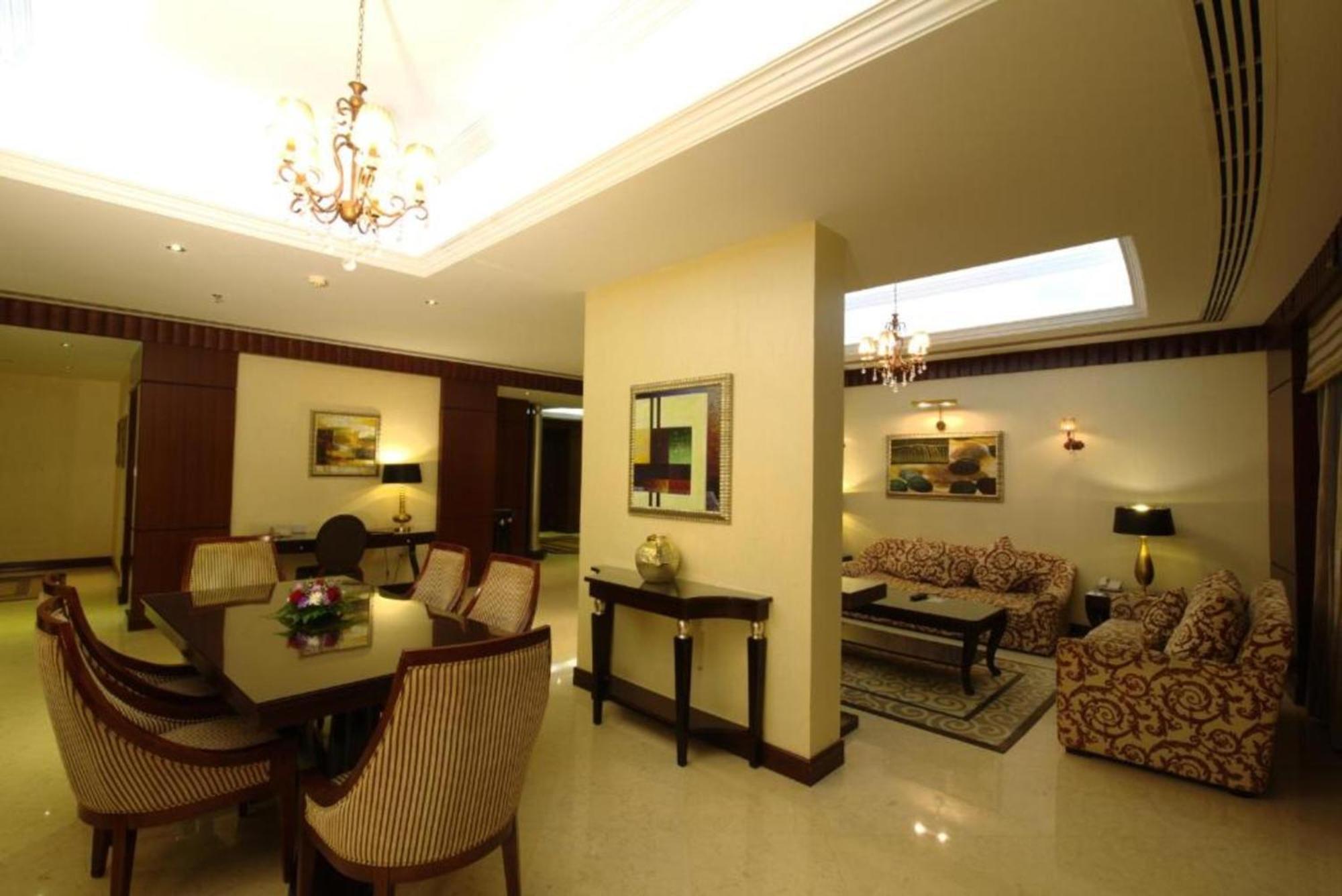 Dancenter Luxe Corniche Hotel Formerly Concorde Hotel Fujairah Exterior photo